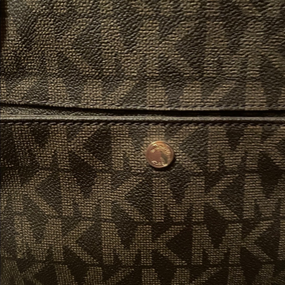 Michael Kors Dark Brown Logo bag in excellent condition. - Picture 8 of 9